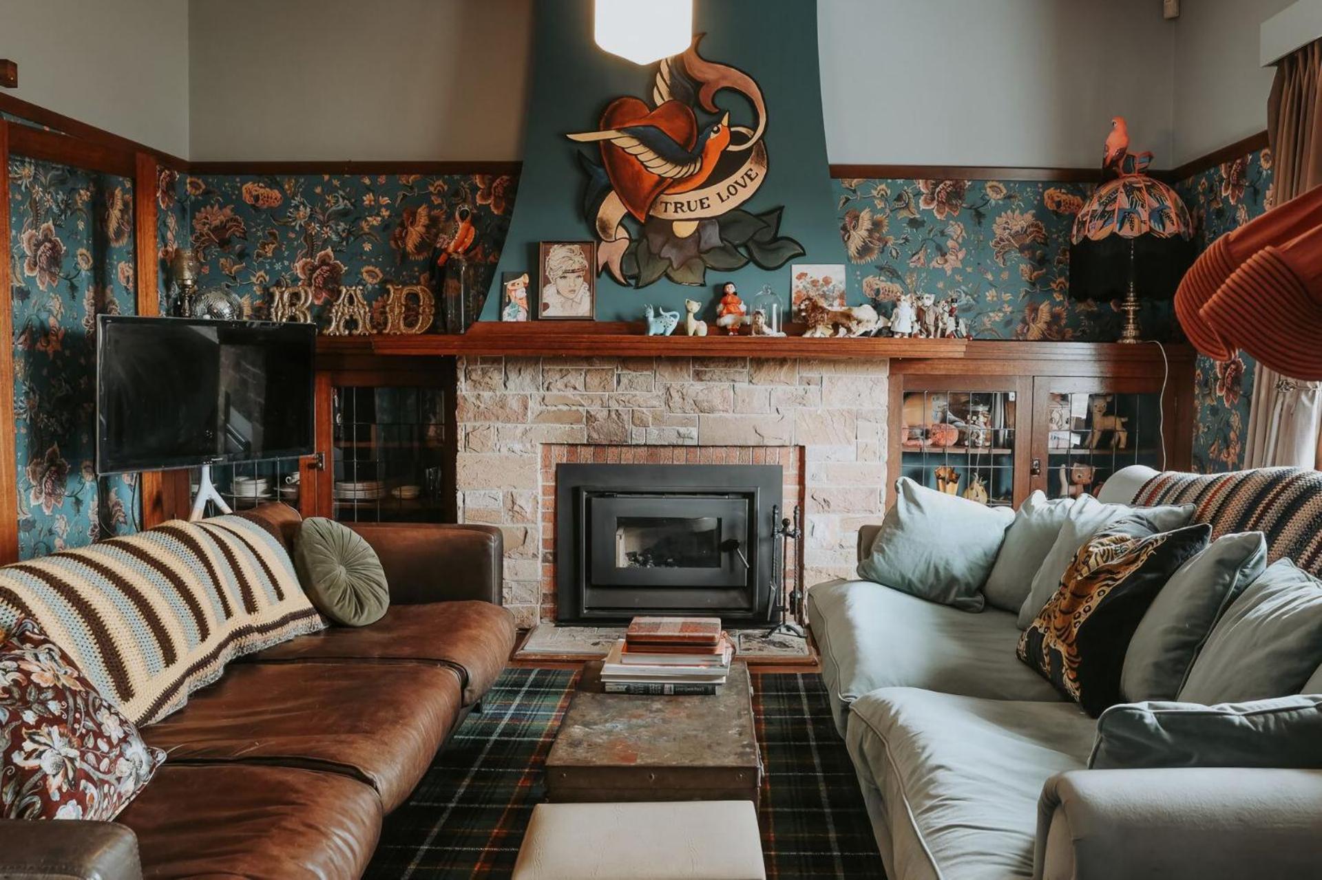 Vibrant Dual Retreat Vagabond S Rest Rose Gold Hideaway * Launceston