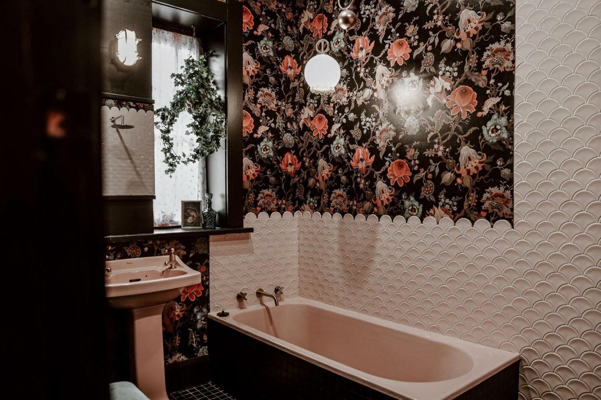 Holiday home Vibrant Dual Retreat Vagabond S Rest Rose Gold Hideaway Launceston
