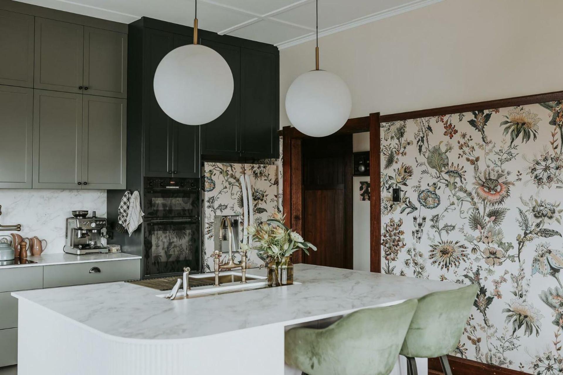 Holiday home Vibrant Dual Retreat Vagabond S Rest Rose Gold Hideaway Launceston
