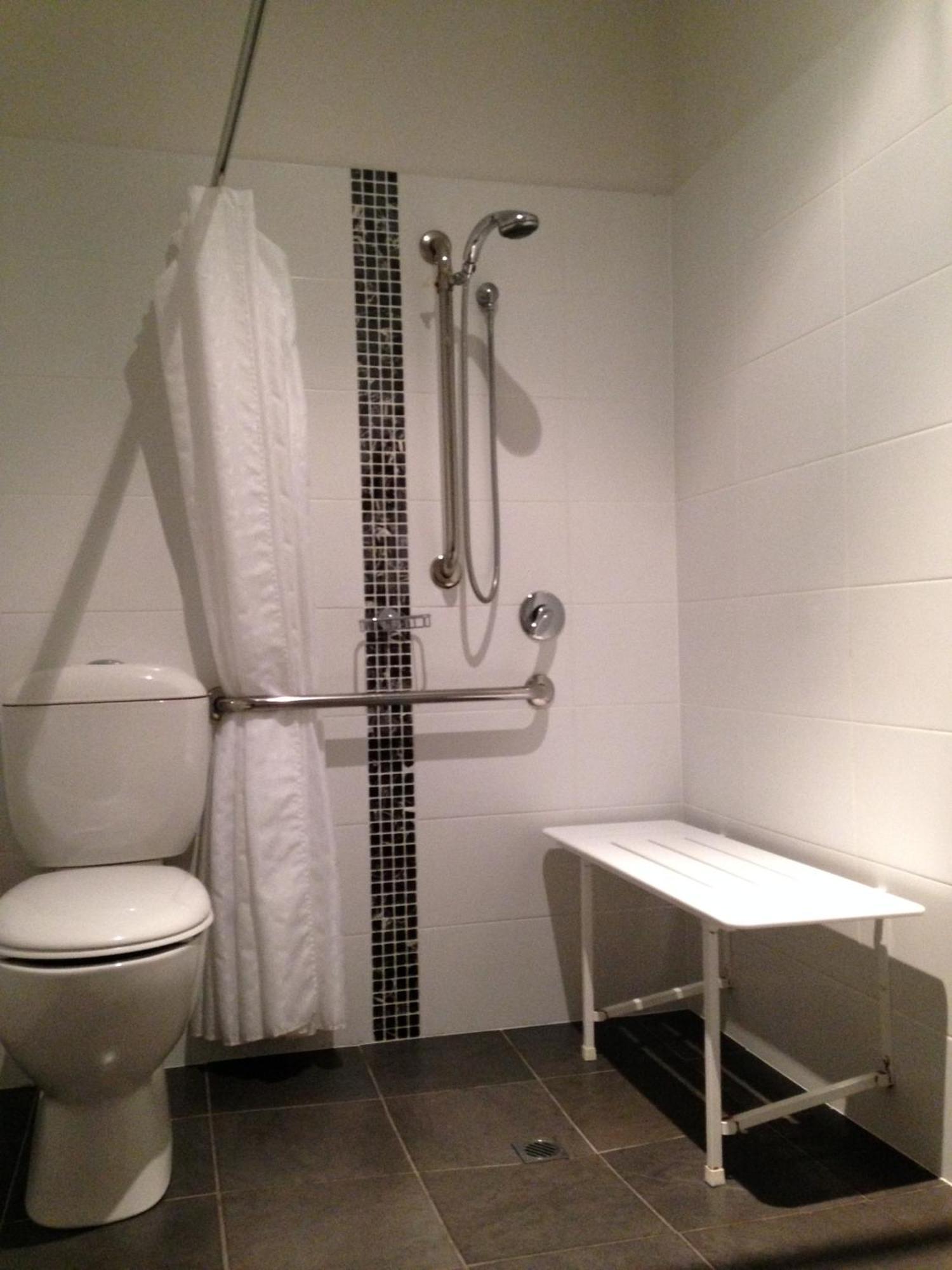 Auldington Hotel 4*