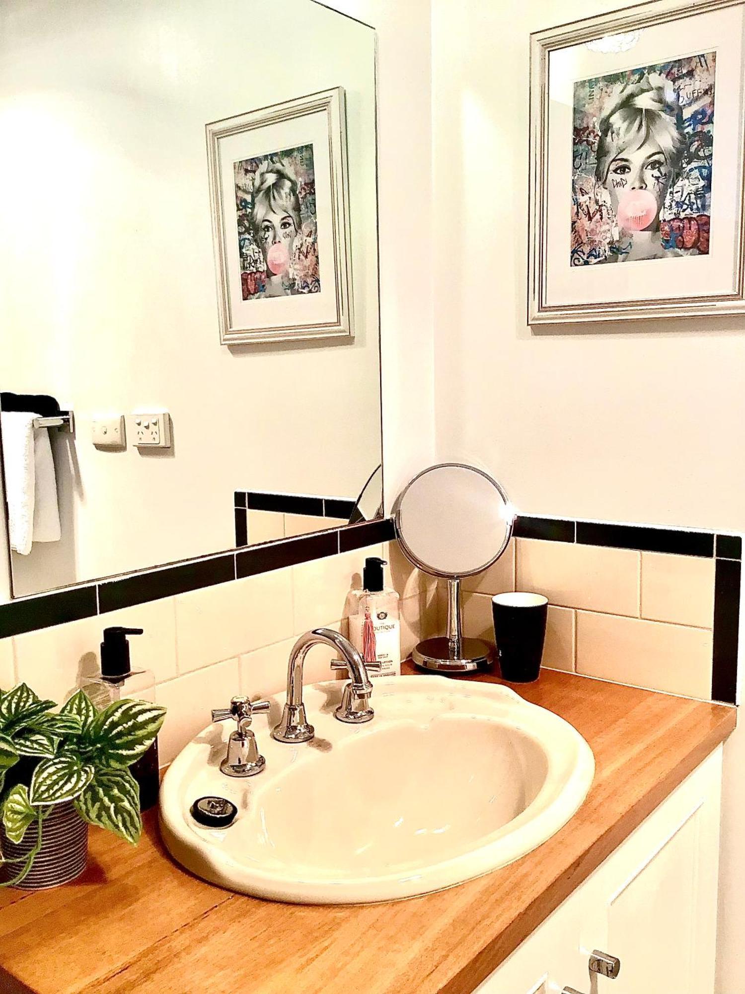 Kurrajong House 4*