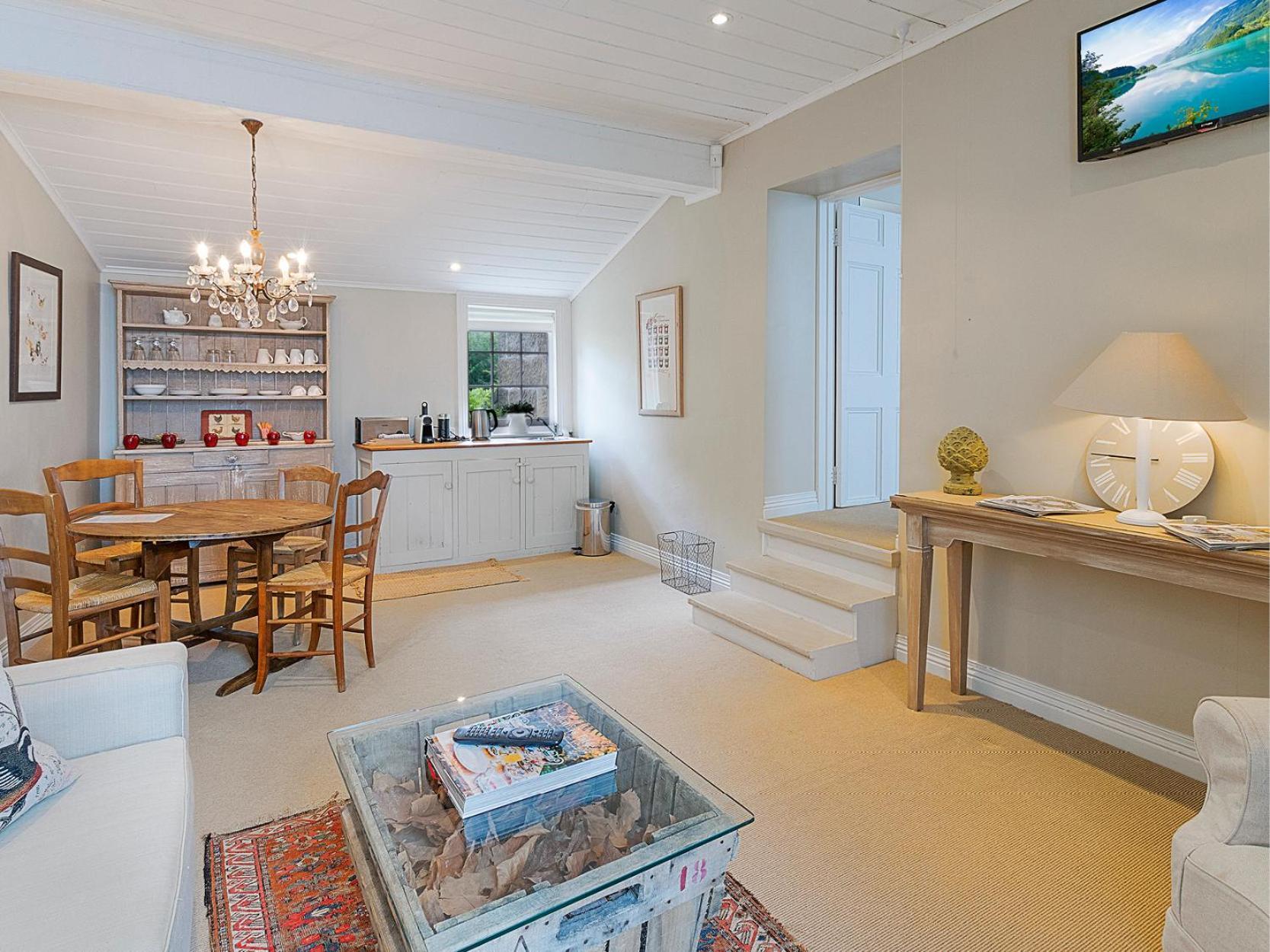 The Red Feather Hotel 4*