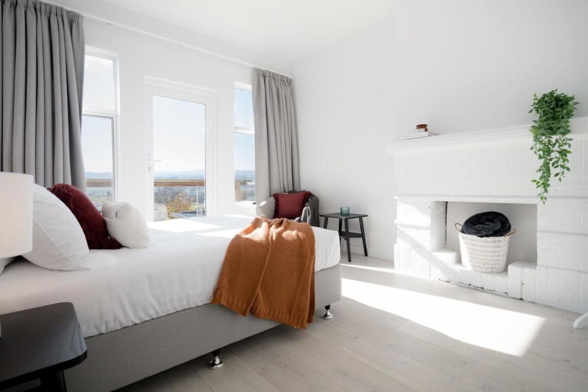 Apartment Escape - Stylish With Views *