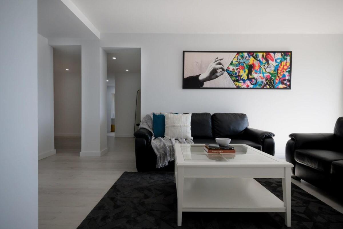 Escape - Stylish With Views *