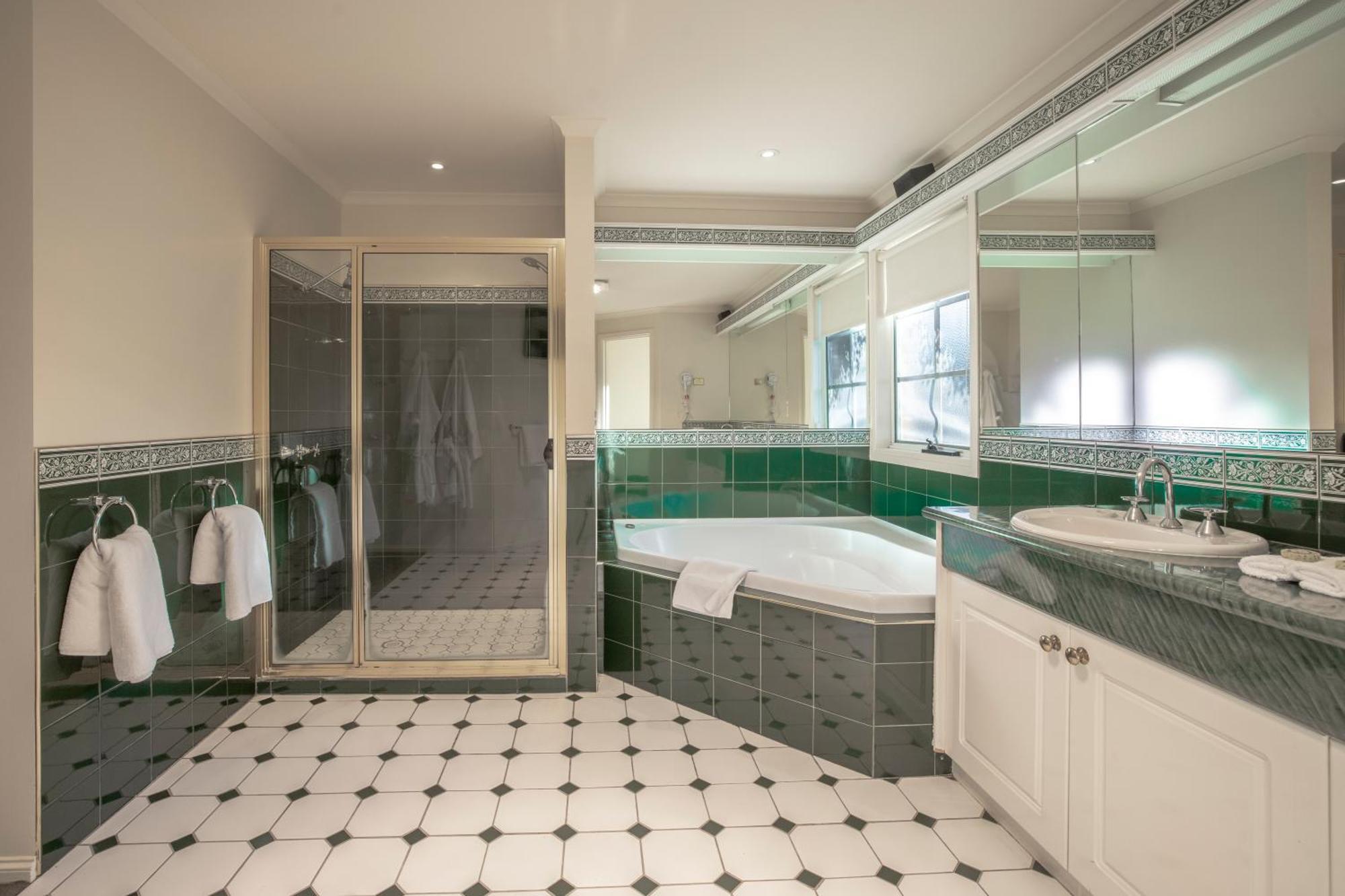 Country Club Resort Launceston