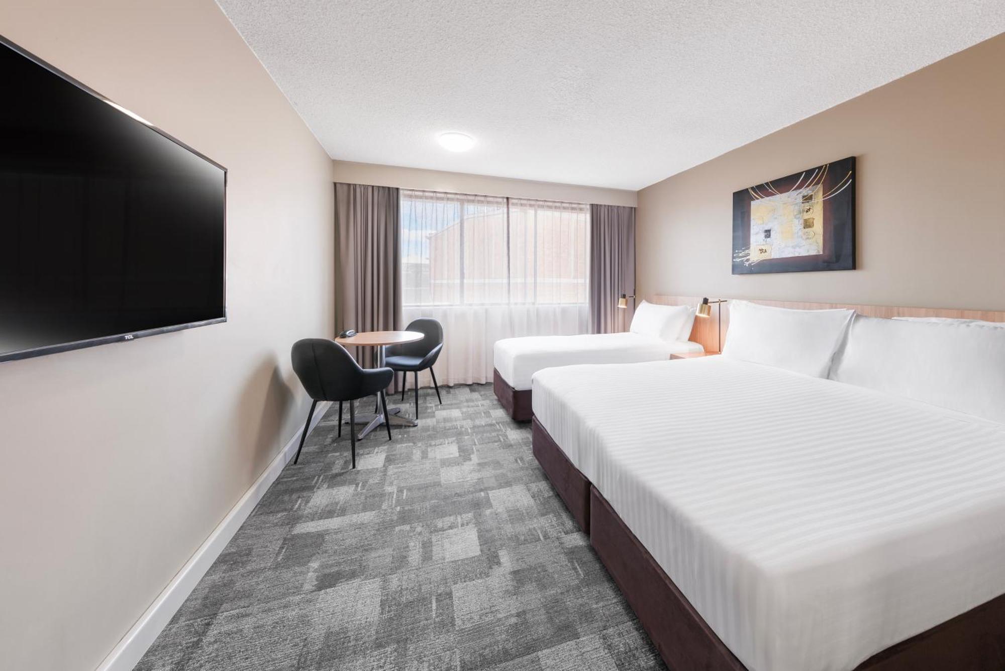 Western Hotel 4*
