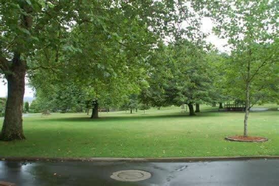 23 - Pad With Free Parking * Launceston