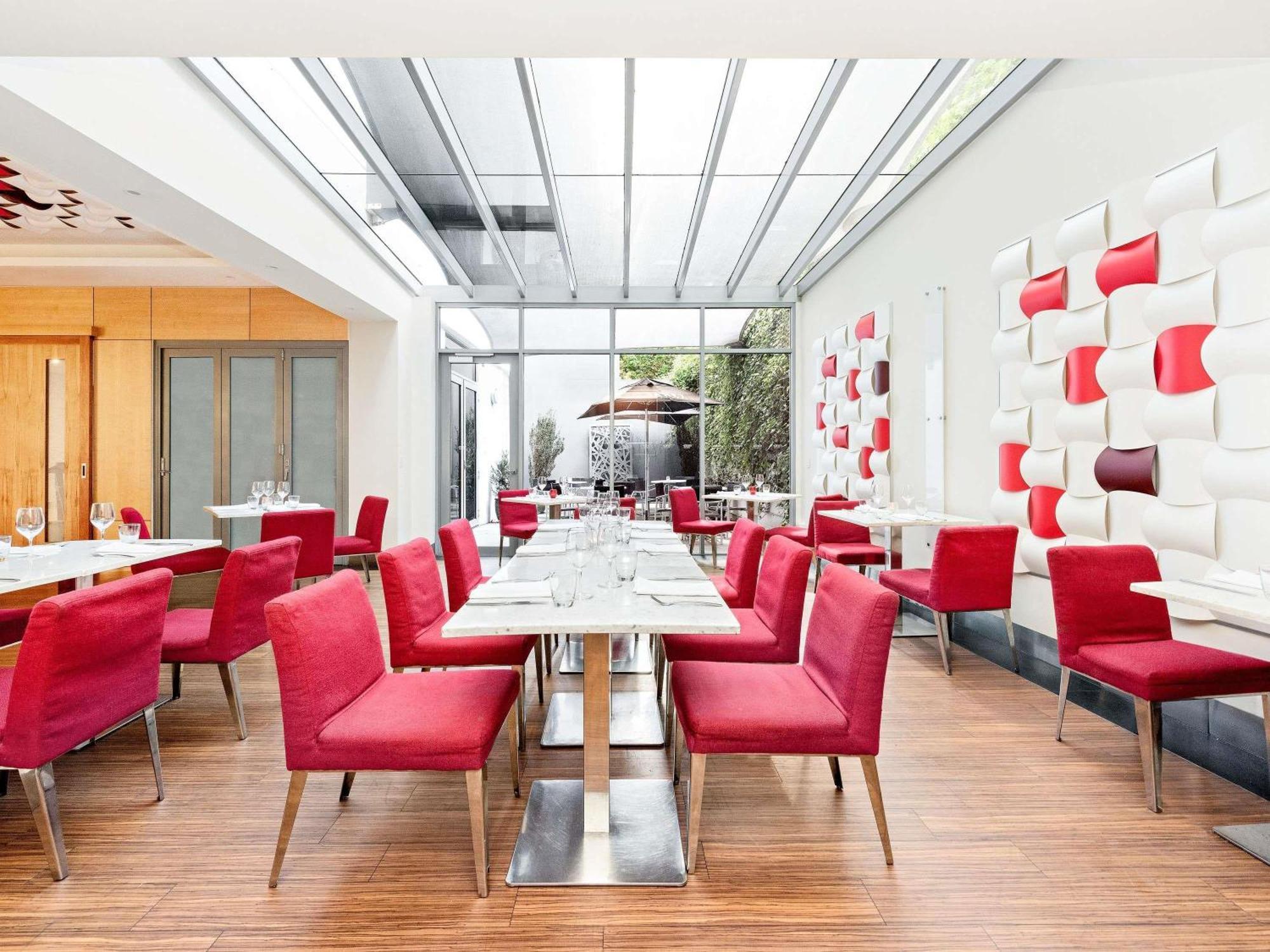 Mantra Charles Hotel 4*
