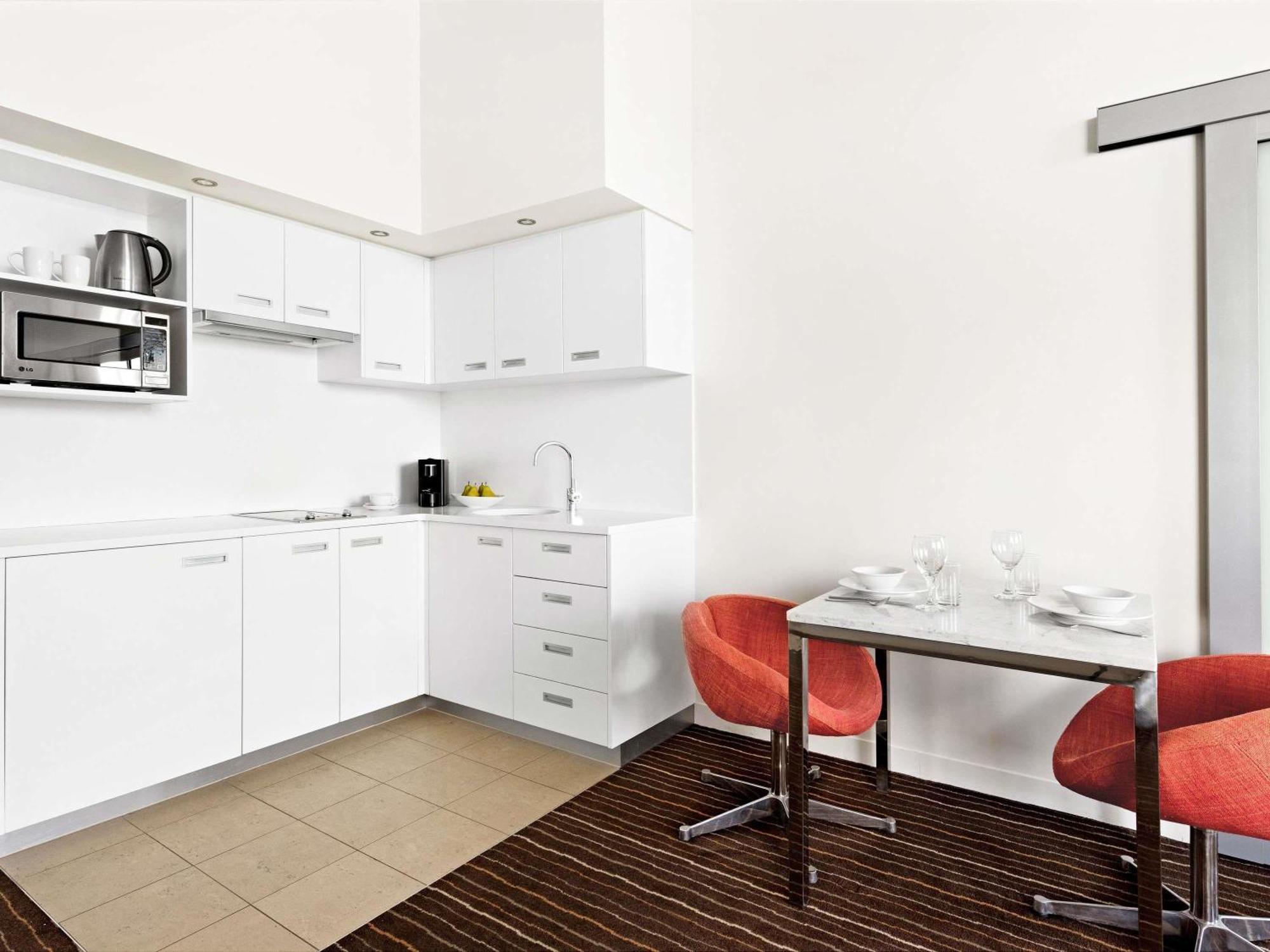 Hotel Mantra Charles