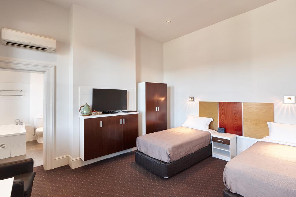 Hotel Auldington 4*