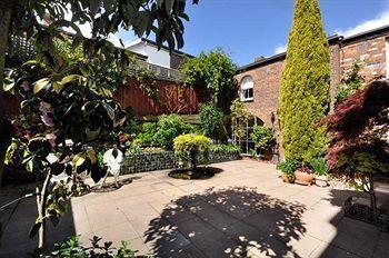 Bed & Breakfast Hero Collection Eleanor Launceston