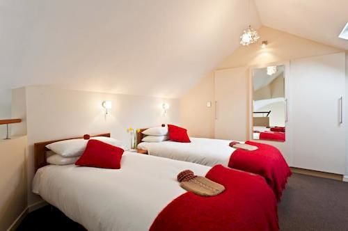 Aparthotel Twofourtwo Boutique 4*