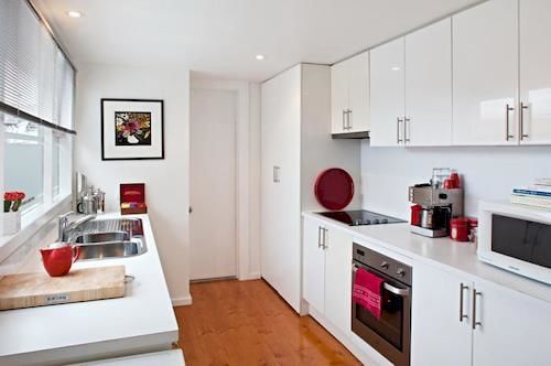 Twofourtwo Boutique Aparthotel