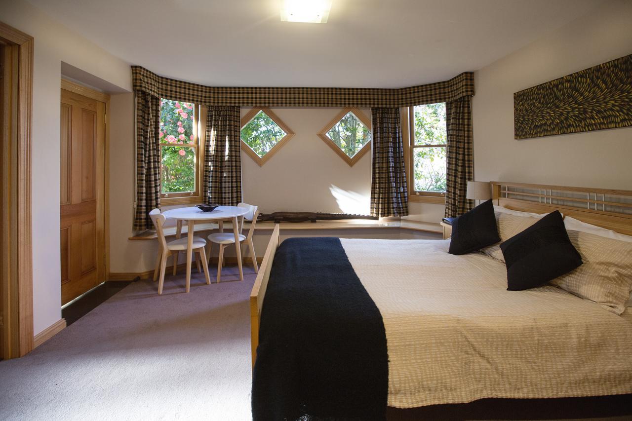 Turret House Bed & Breakfast Launceston