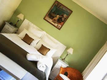 The River House Hotel