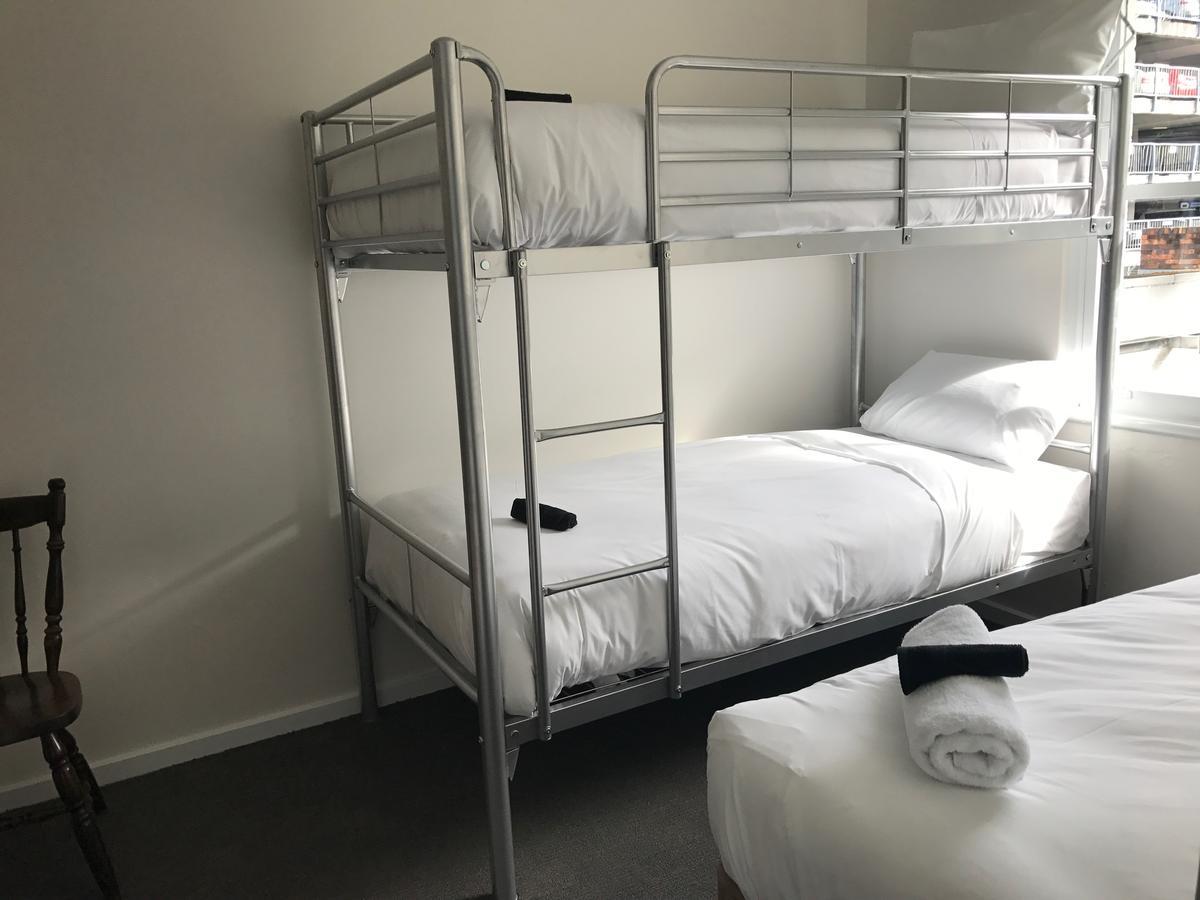 Okeefes Backpackers * Launceston