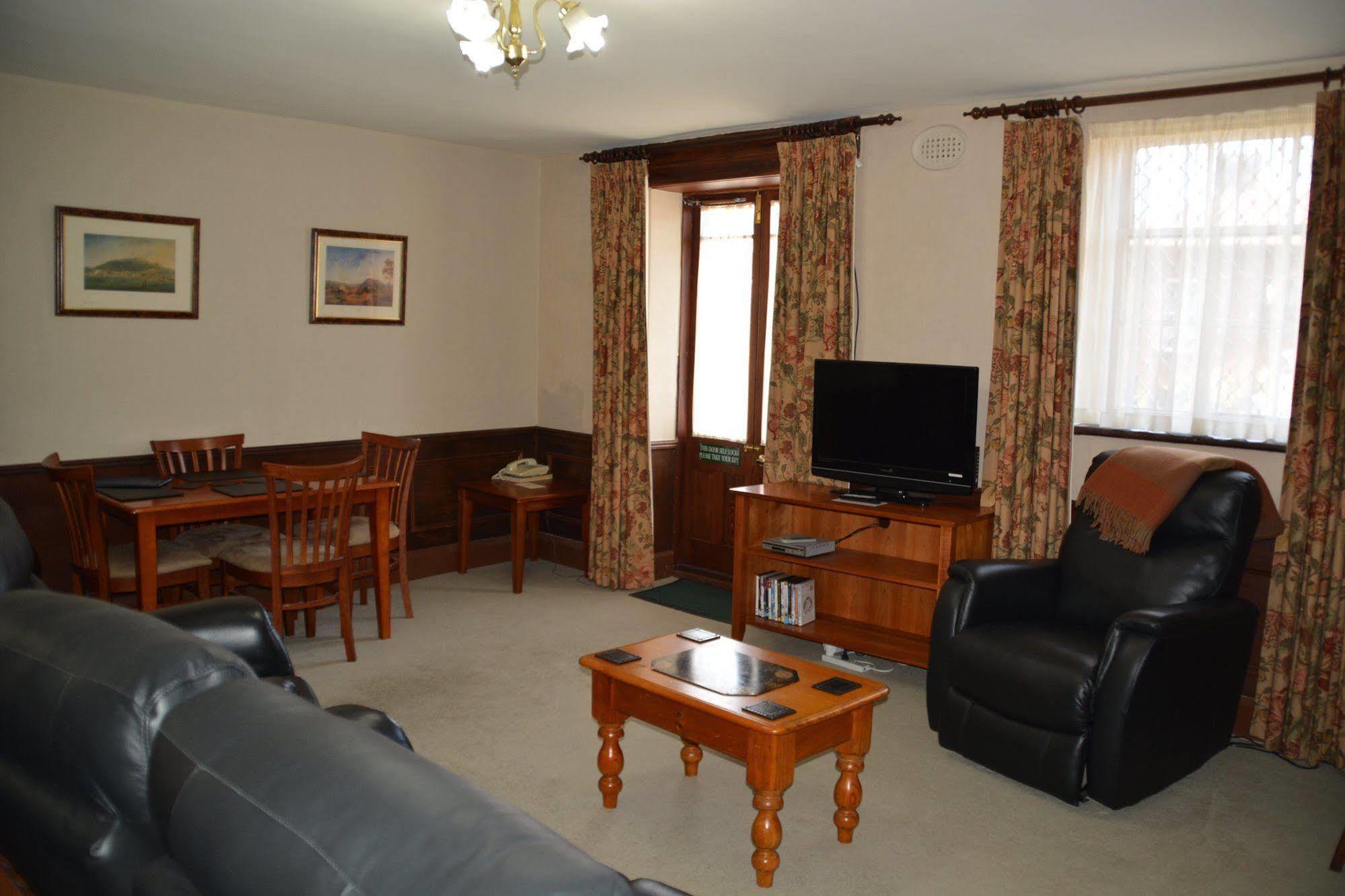 At York Mansions 4*