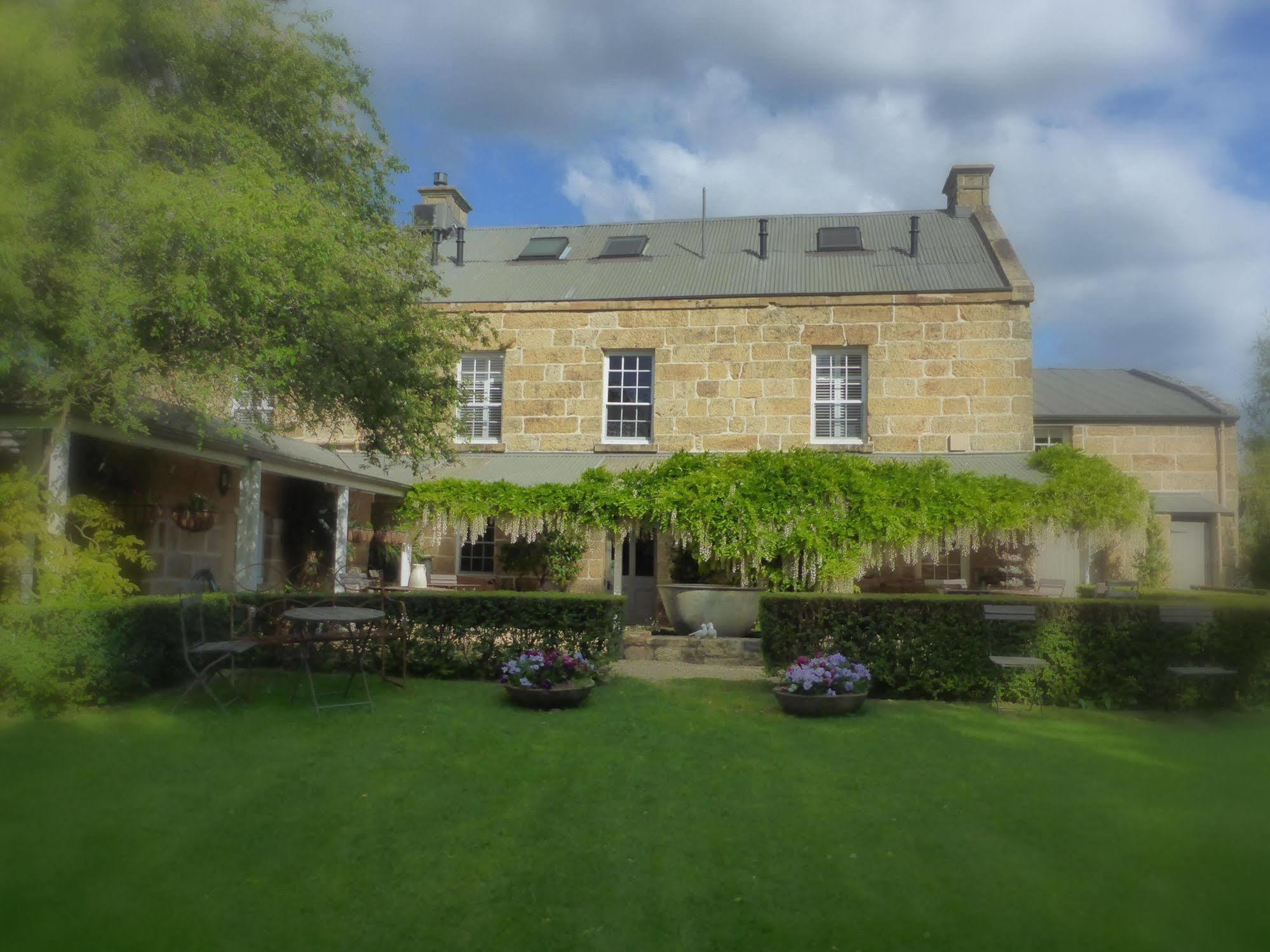Hotel The Red Feather 4*