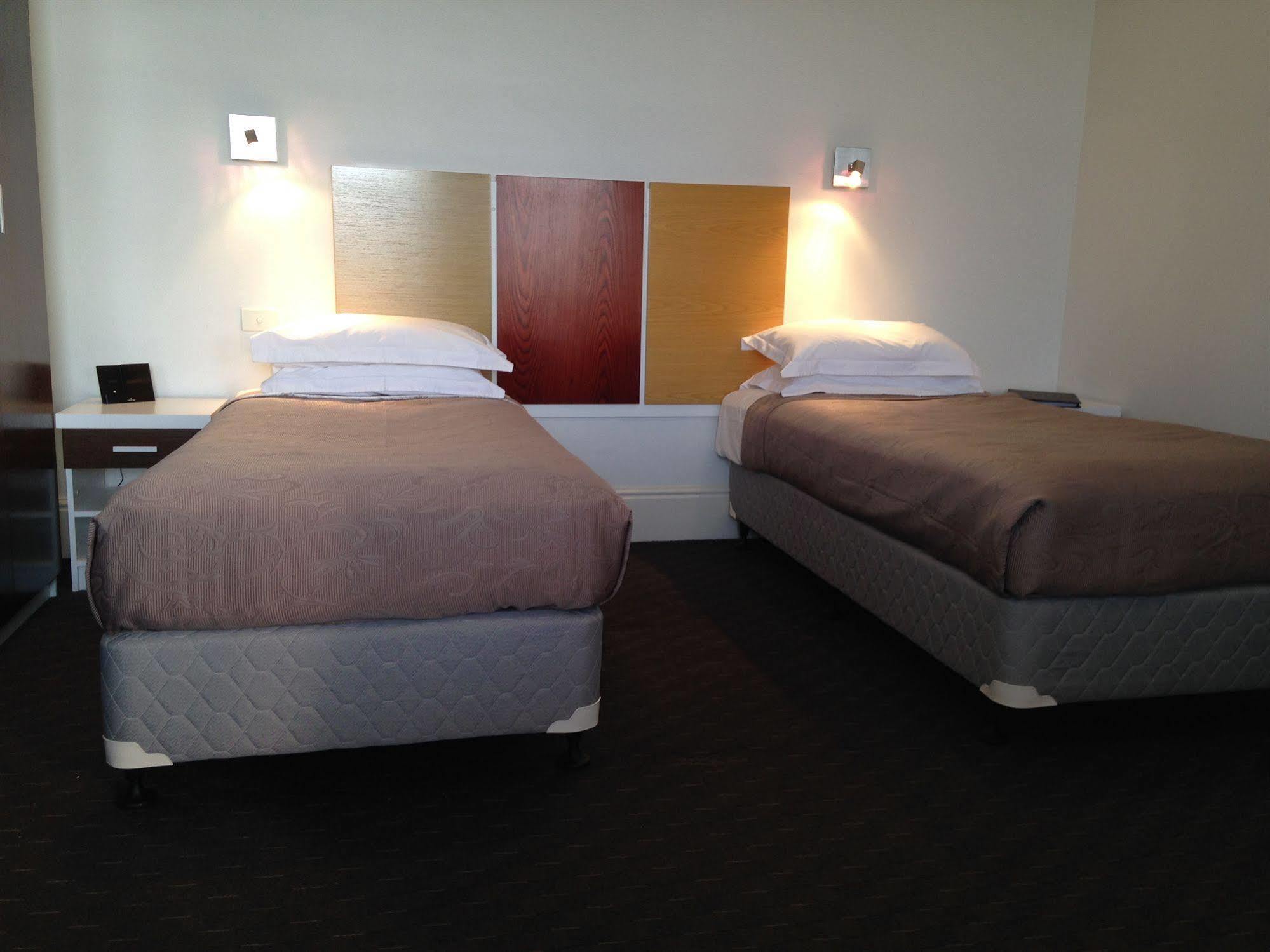 Auldington Hotel 4*