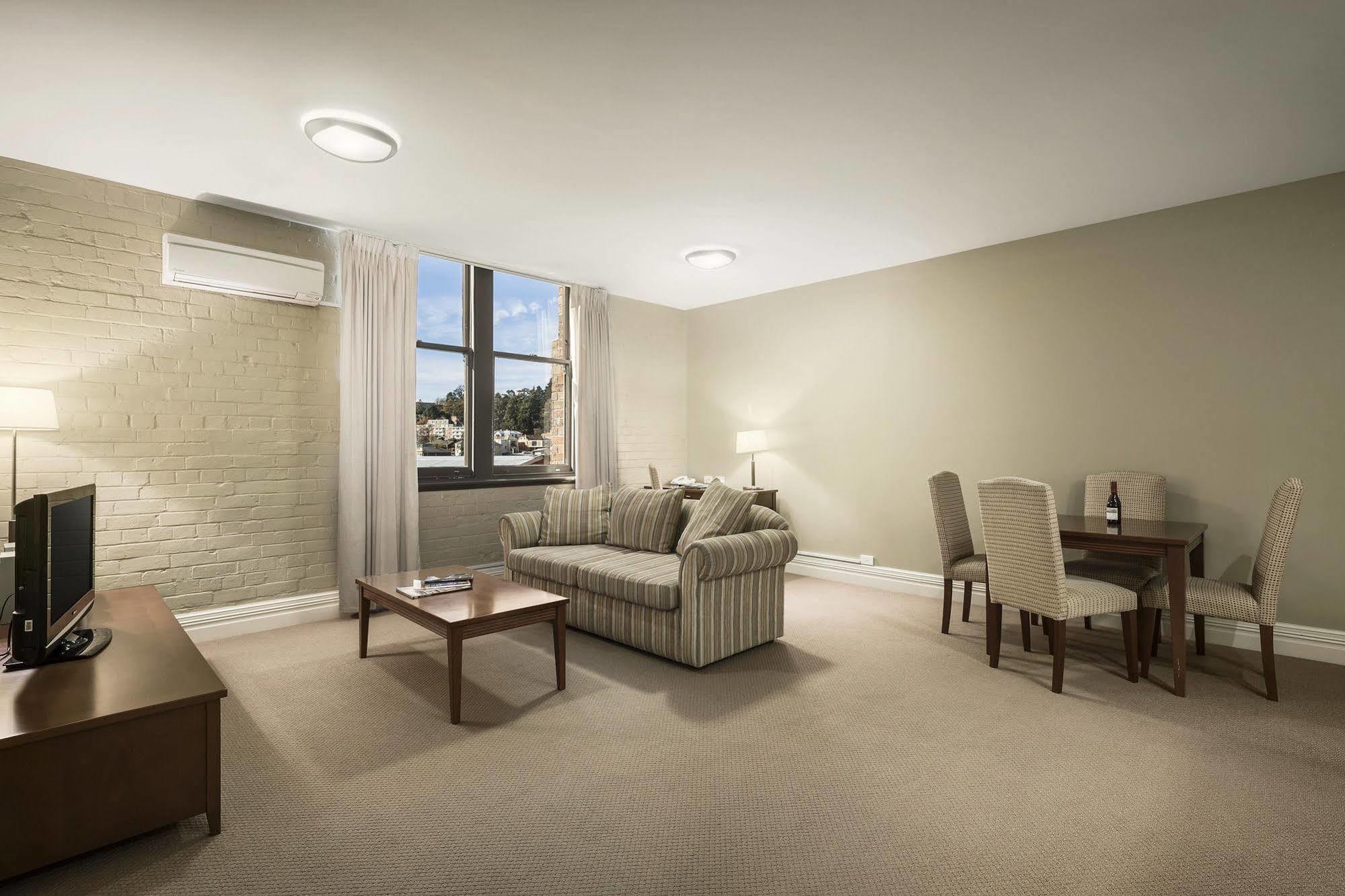 Aparthotel Official Launceston