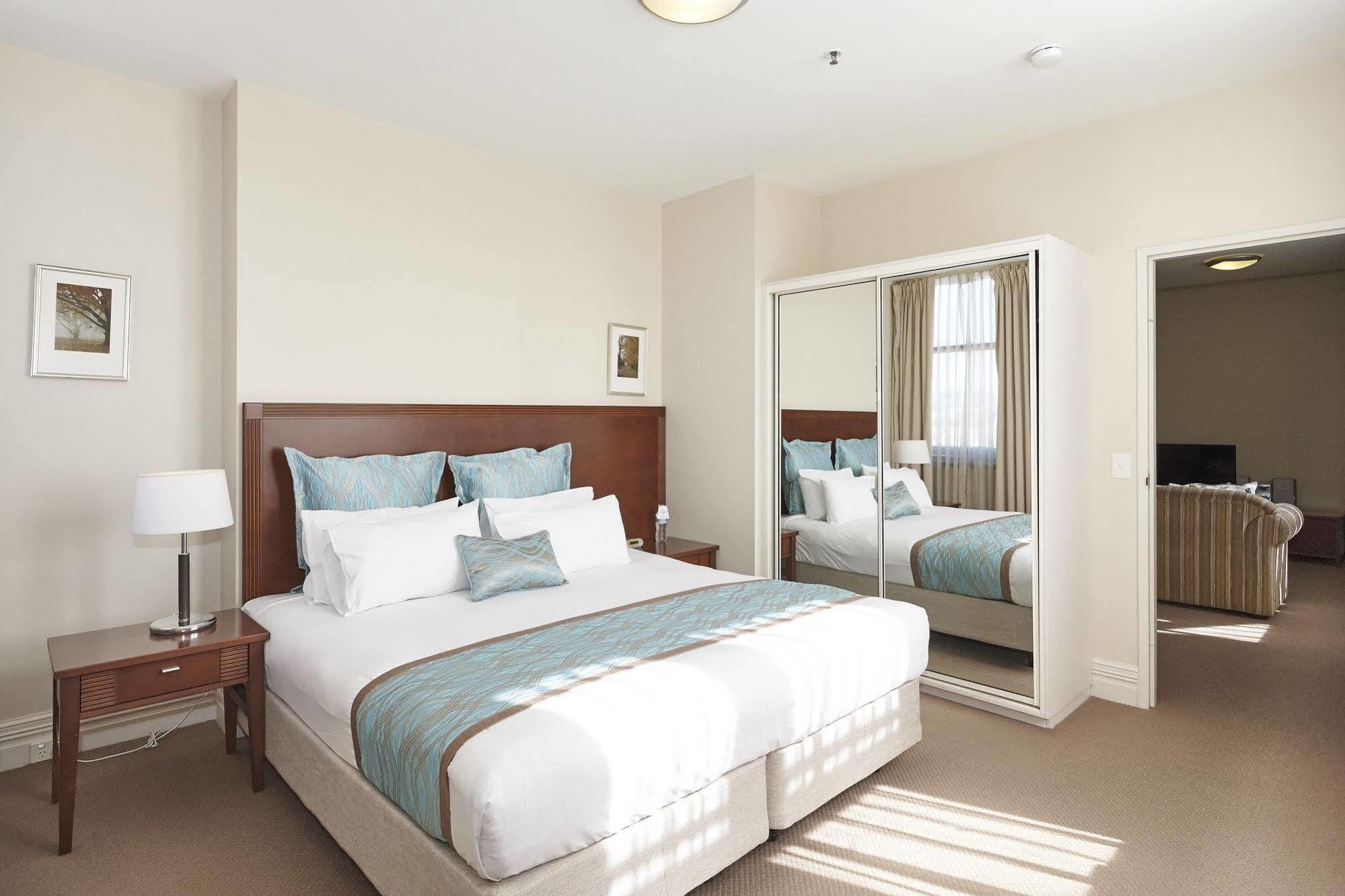 Official Aparthotel