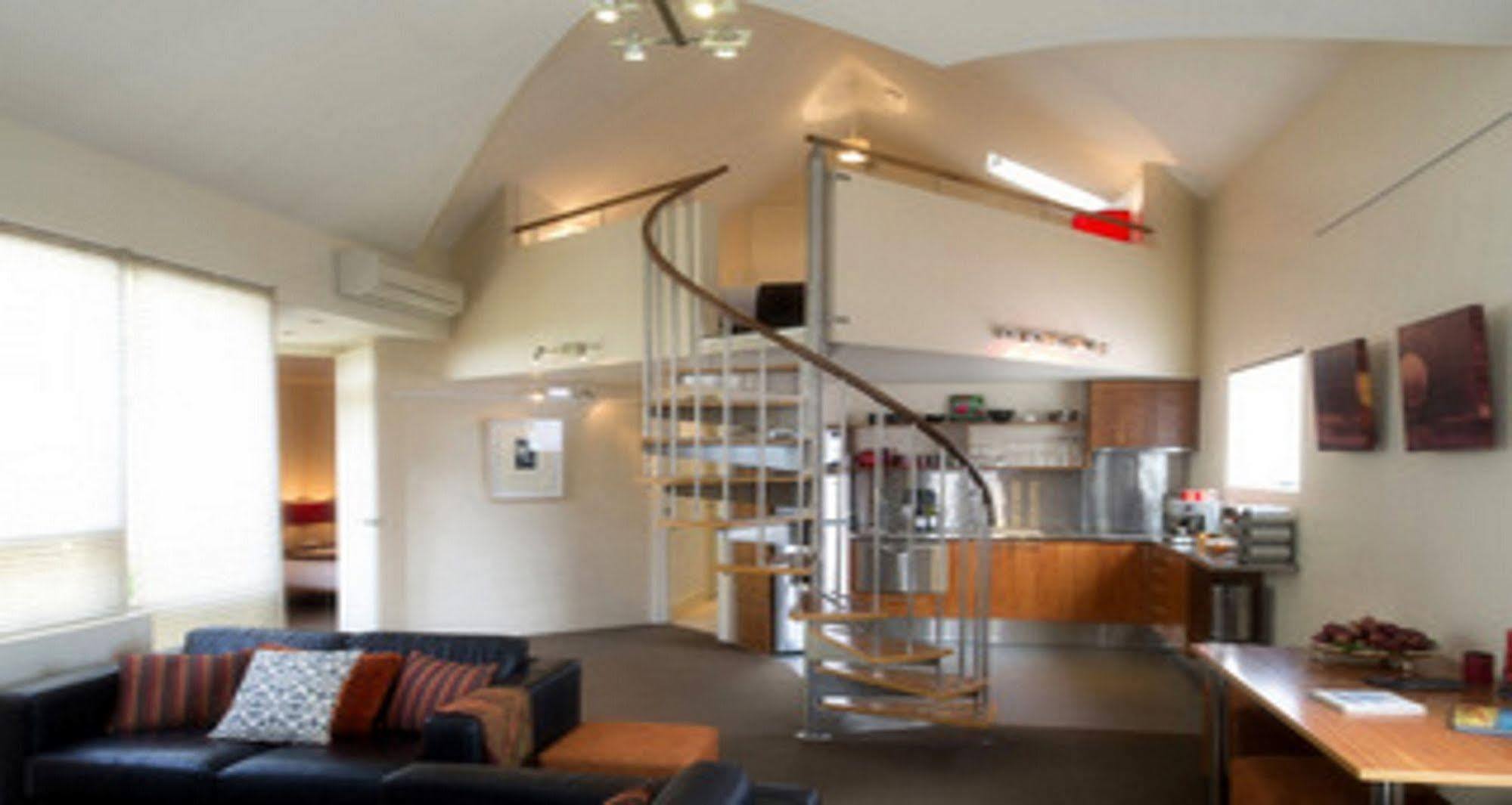 Twofourtwo Boutique Launceston