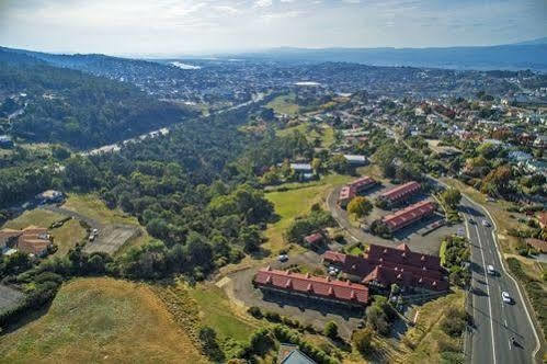 Village Family Motor Apartment Launceston