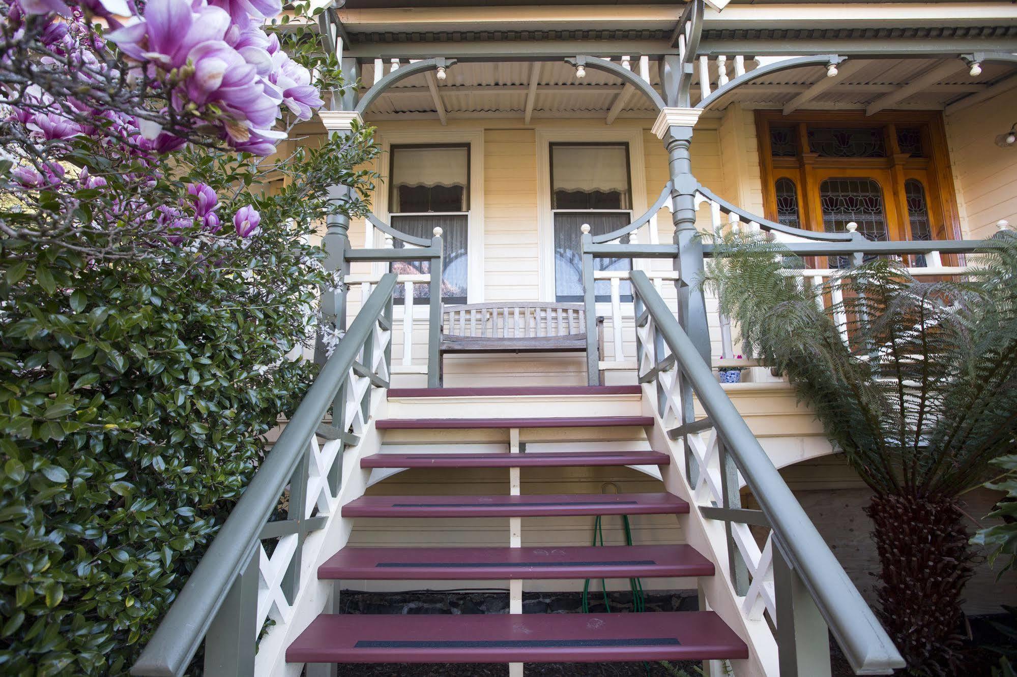 Bed & Breakfast Turret House 4*