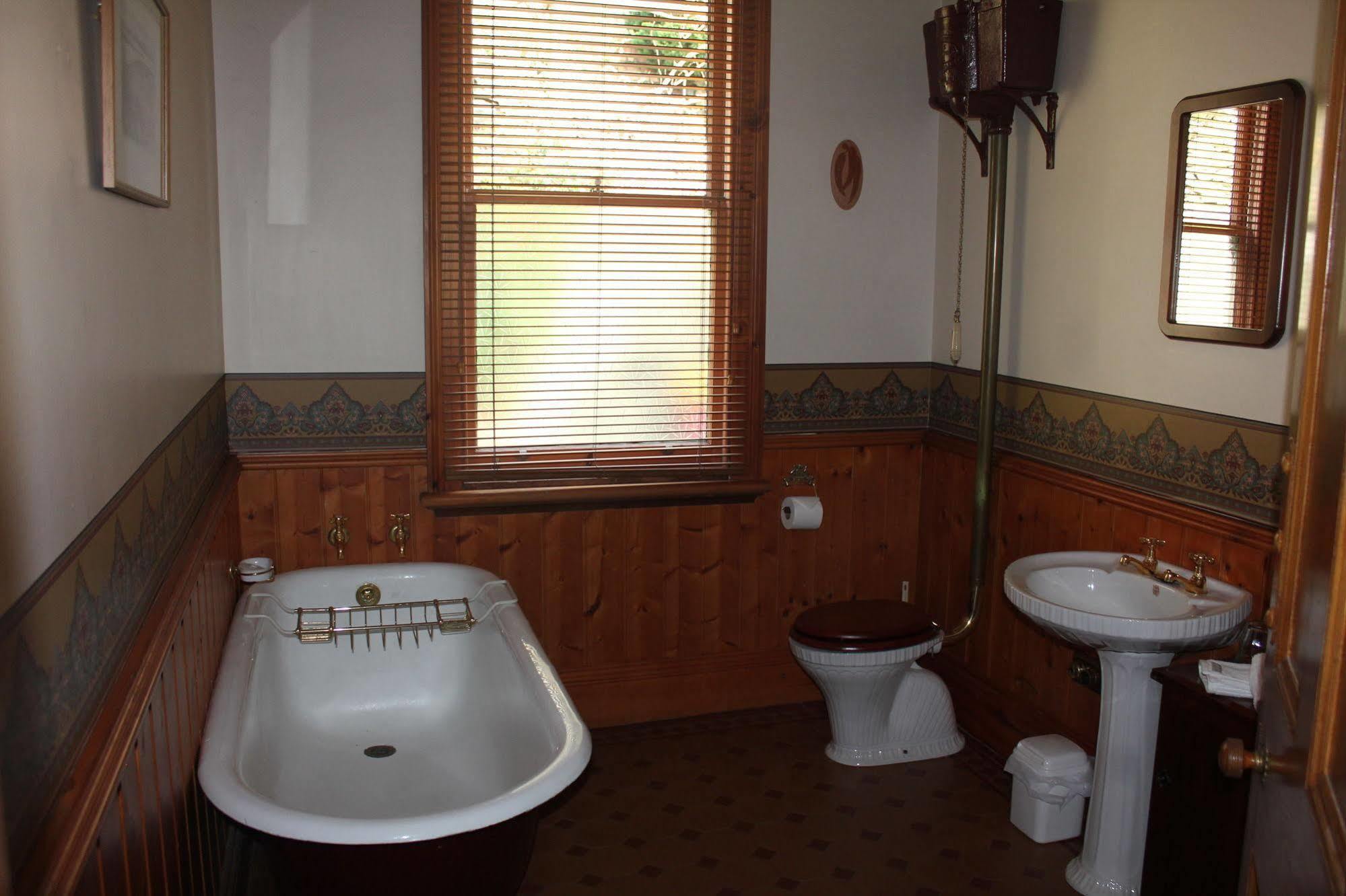 Turret House Bed & Breakfast Launceston