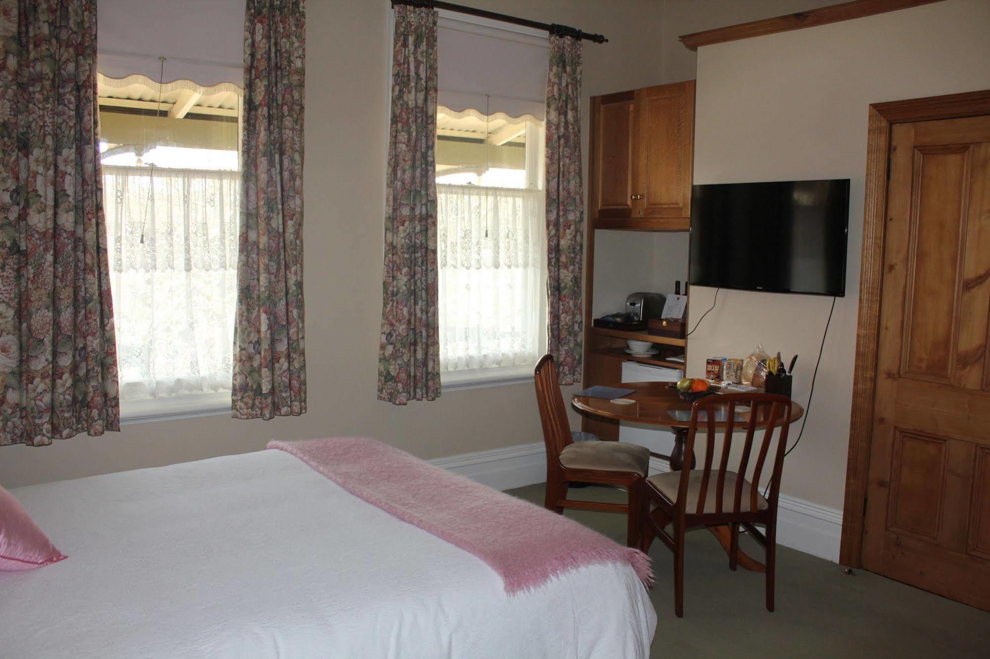 Turret House 4*
