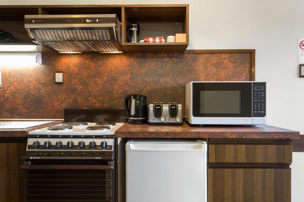 Village Family Motor Apartment Launceston
