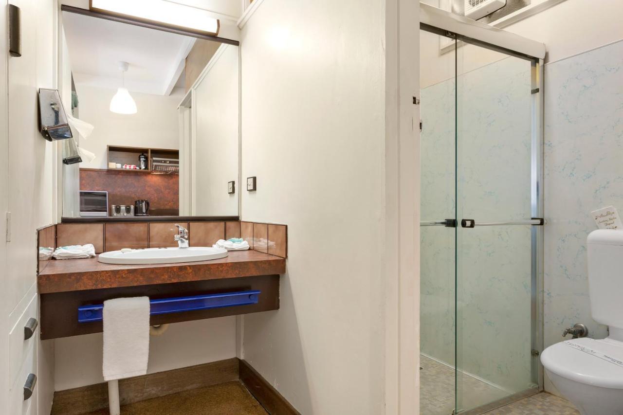 Village Family Motor Apartment Launceston