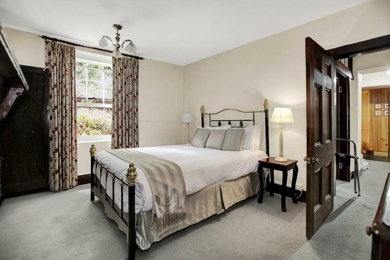 Aparthotel At York Mansions 4*
