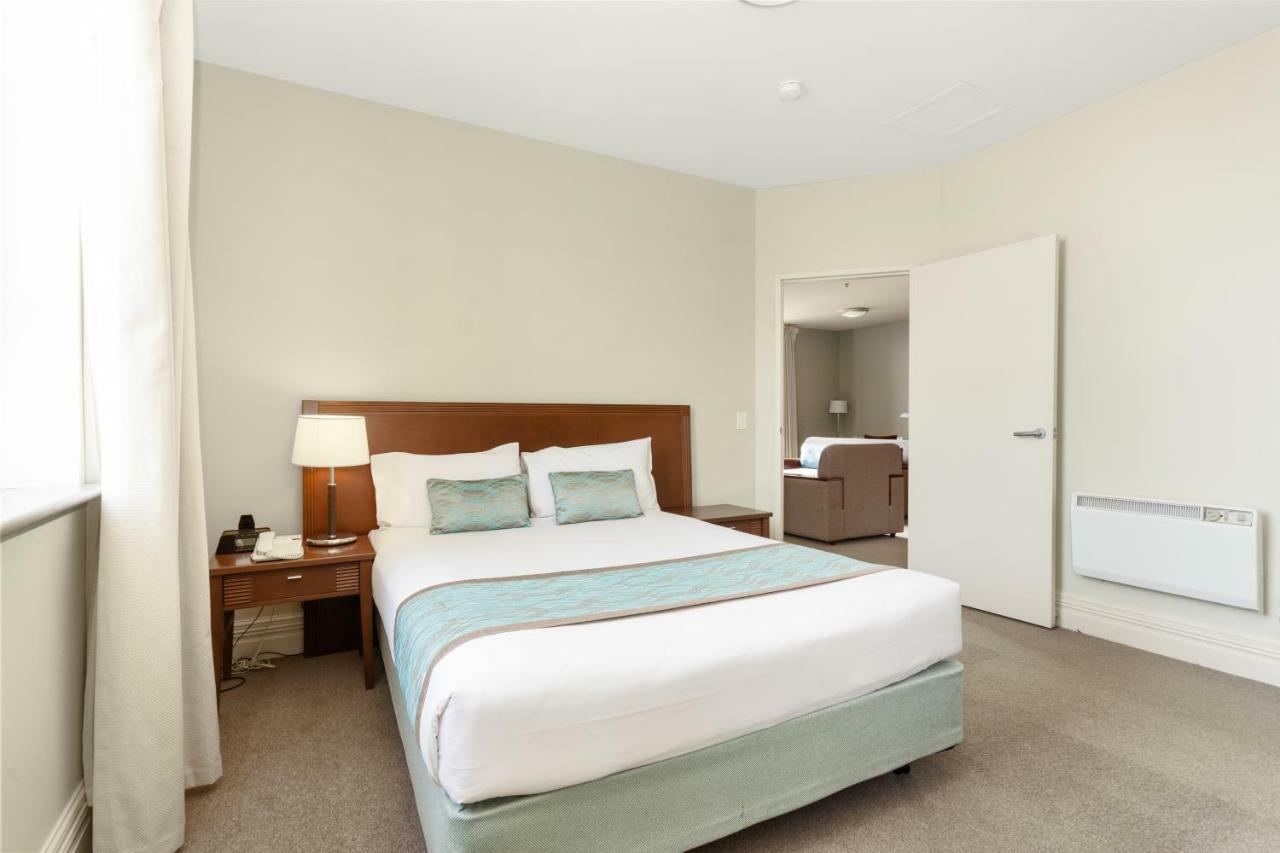Official Aparthotel 4*