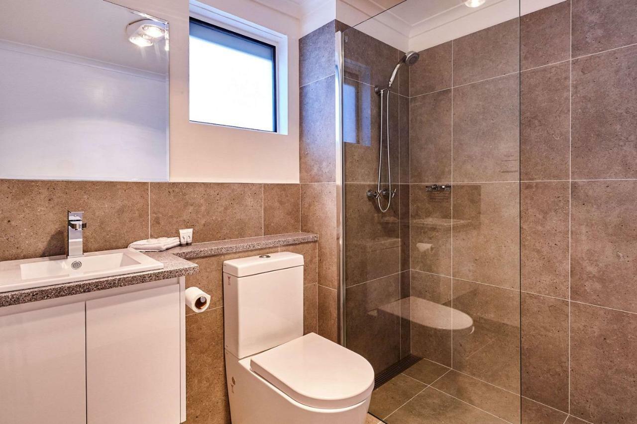 Olde Tudor 4*